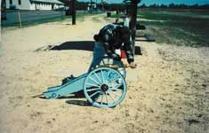 1790 Reproduction Howitzer by Artisans of the Valley - Stanley Saperstein Loading